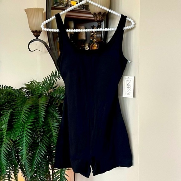 Brand New One Piece Workout Sets Athletic Yoga Jumpsuit Shorts Backless Romper - Picture 1 of 16